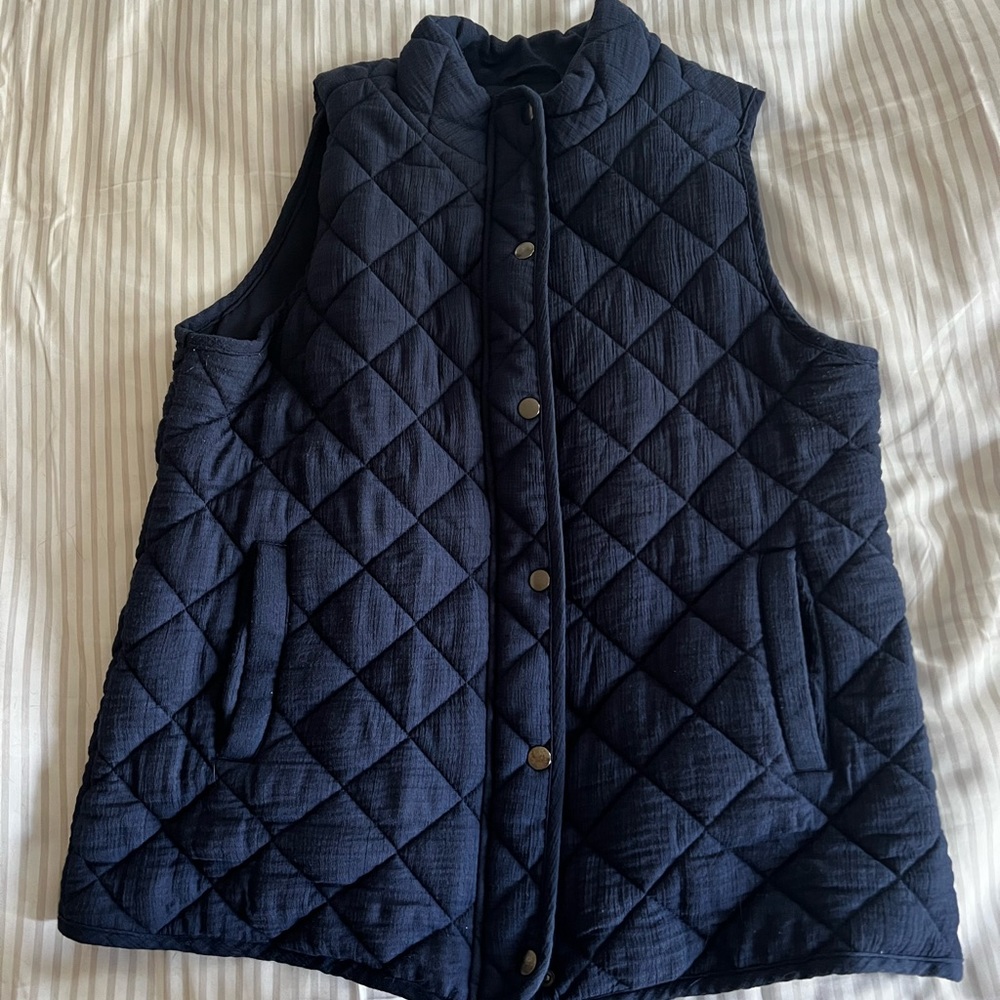 Market and spruce vest